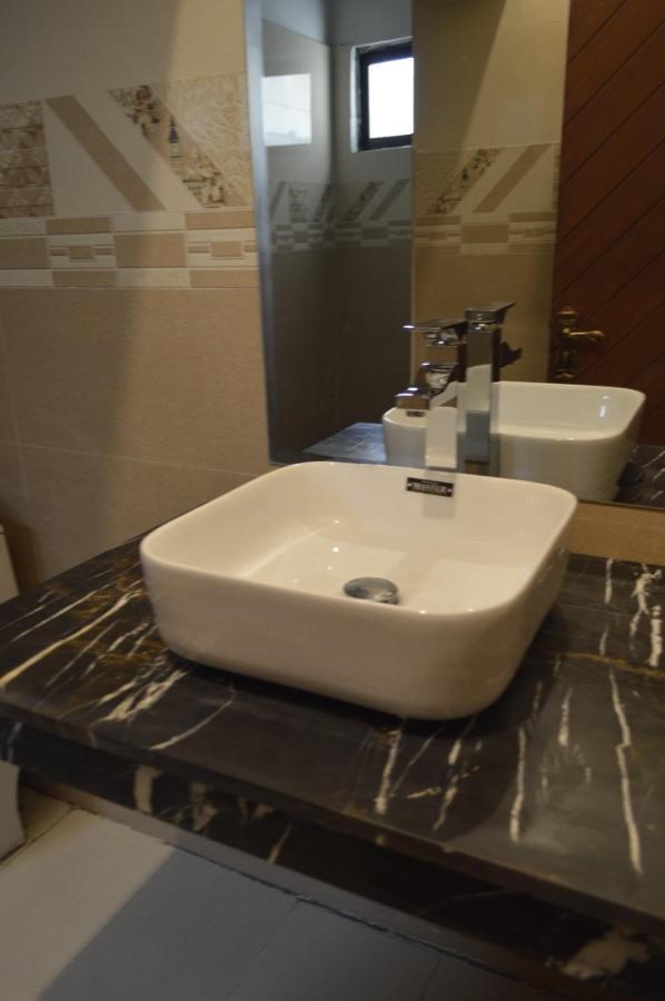 Rose Valet Guest House 伊斯兰堡 外观 照片